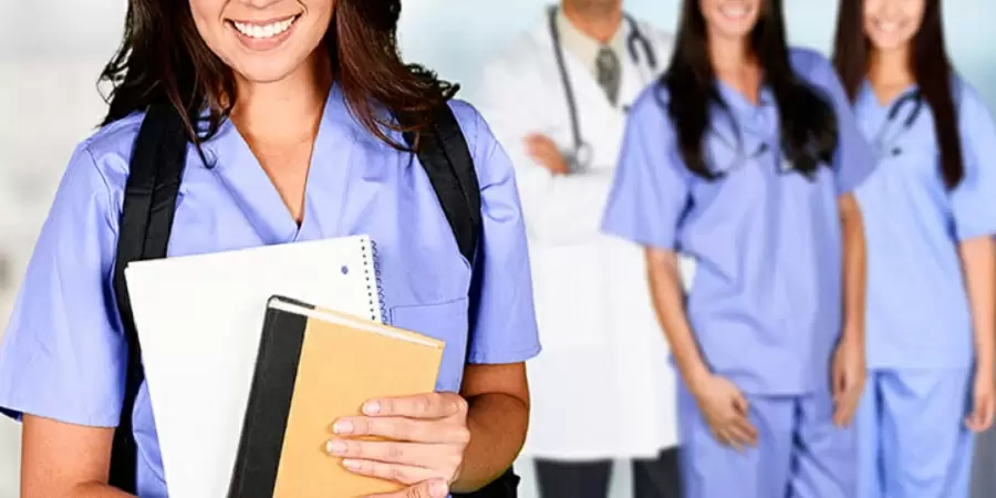 Estudiar Auxiliar de Enfermería: Tu puerta sanitaria en Sevilla 2 Estudiar Auxiliar de Enfermería